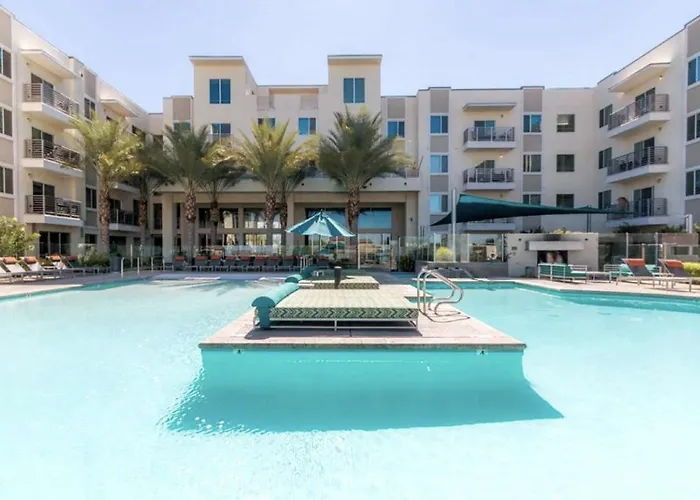 Near Mayo Rooftop Deck Heated Pool Hot Tub Apartament